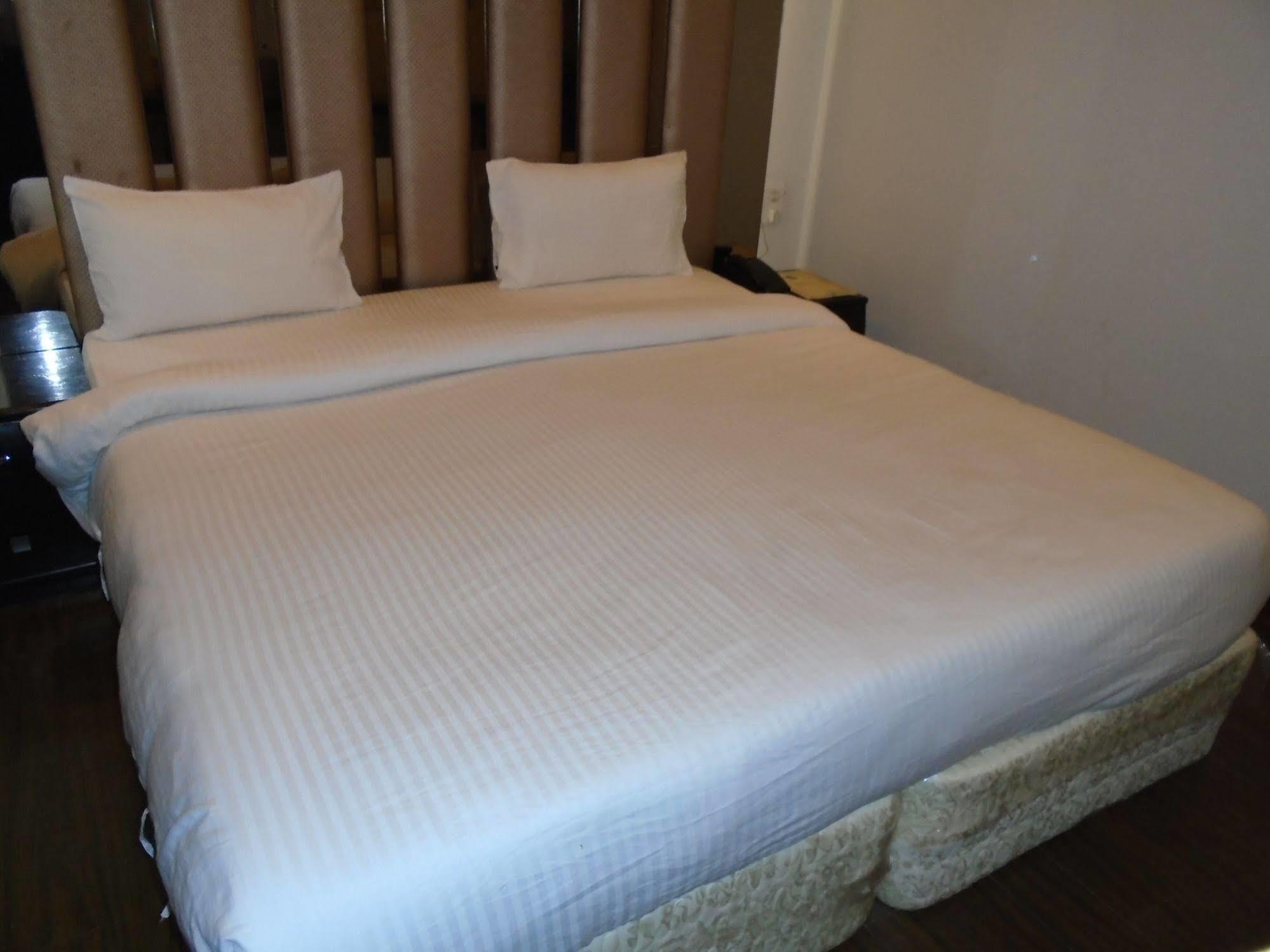 Hotel Gold Souk - Karol Bagh Delhi  Exterior photo